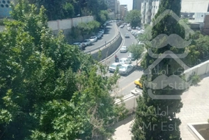 برگاندی نزدیک بیمارستان دی۱۱۵ مترتخلیه بدون مشرف