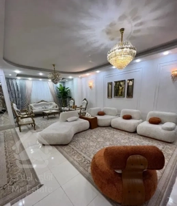 فروش آپارتمان  ۱۳۵ متری شیک و تمیز  شهدا