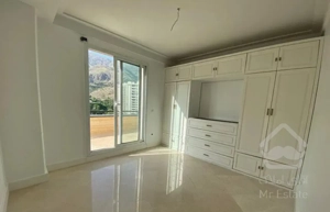 فروش ۲۳۰ متر واحد با تراس سرتاسری در برج باغ ولنجک