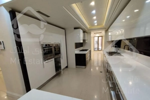 ۲۲۰ متر ۳ خواب  لوکیشن زعفرانیه