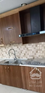 آپارتمان ۱۳۲ متر    سالن بزرگ     اردستانی خرازی