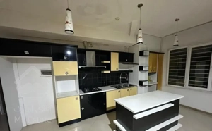 اواسط اقبال لاهوری ۱۰۰ متر فول امکانات تخلیه