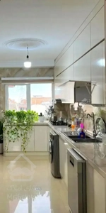 آپارتمان ۱۱۰ متری شیک  خ تهران ابتدا مهتاب