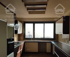 ۱۸۵ متر با لابی و تراس قابل چیدمان