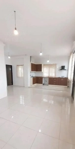 آپارتمان ۳ طبقه یکجا فروشی