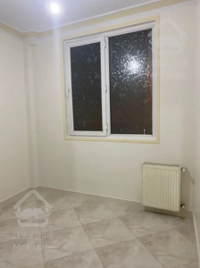 آپارتمان ۸۰ متری دو خواب امکانات عالی سال ساخت ۱۳۸۹