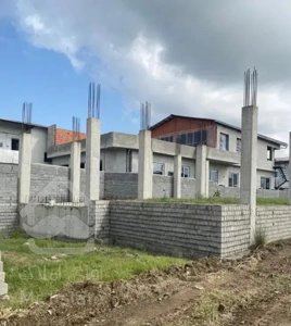 ویلای استخردار نیمه کاره ۲۰۰ متری (روستای شیرا)