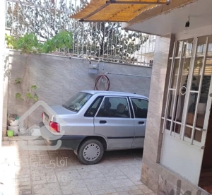 130 متر ویلایی ، در خیابان 22 بهمن (مسکن)