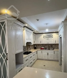 ۱۳۰ متر ۲ خوابه سنددار رو به نما/غرق نور/نزدیک حرم