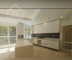 ۹۵ متر دیباجی فول امکانات ۱۸ متر انباری کاربردی