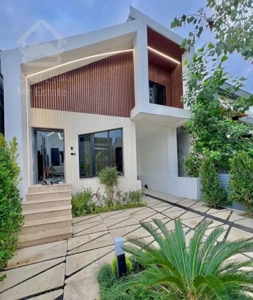 ویلا باغچه نیم پیلوت 193 متری شهرکی سند تک‌برگ