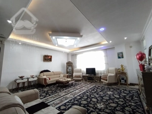 ۷۱ متر فردوس غرب ۹ ساله رو به آفتاب