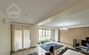 ۱۳۳ متر ۳ خواب کوی فراز فوری فروشی تمیز ۸ ساله