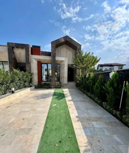 ویلا باغچه همکف 161 متری شهرکی سند تک‌برگ