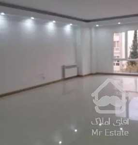 ۱۳۵متر ۳خواب نوسازکلیدنخورده تک‌واحدی