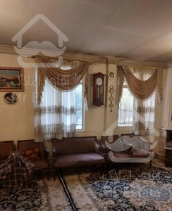 فروش/ ۶۸ متر / بر میدان / طبقه اول با P