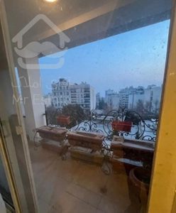130 متر  نیاوران