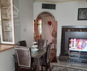 ۷۲متری/دوخوابه/پارکینگ دار/سندرسمی