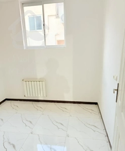 آپارتمان 85 متری غرق نور