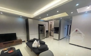 آپارتمان۱۶۰متری خ بابل لاریمی