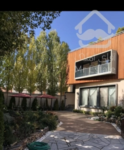 160متر آپارتمان ویلایی