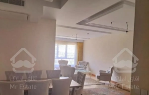 ،مدرن با چشم انداز جنگل و کوهستان