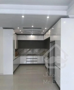 کلیدنخورده/تک واحدی/سه خواب/پارکینگ اختصاصی