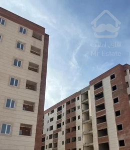 ملک نوساز با پارکینگ مسقف