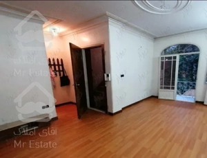 ۷۰متری/ دوخوابه/ پارکینگ دار/ گذر۱۰متری