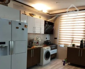 ۸۵متر /چهار باغ شرقی/ ۲۰متر پاسیو/معاوضه دارد