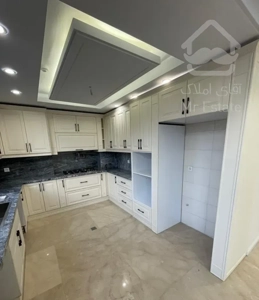 ۱۴۵ متر ۳ خواب تکواحدی ژورنالی/ ۲ پارکینگ سندی