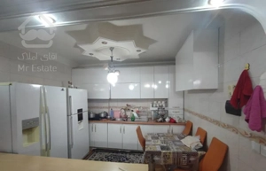 آپارتمان۹۰متری / خوش نقشه / کوچه گمنام شرقی