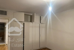 اپارتمان ٣٠٠ متری ٤ خواب کامرانیه آریا شرقی