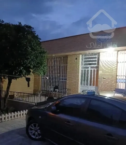 خانه ویلایی ۲۵۰ متری دلباز قابل سکونت گلچین غربی