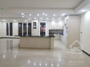 150 متر ، وفا اذر شمالی