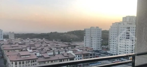 ۱۴۰ متر ۲خواب ۹ متر تراس بدون مشرف