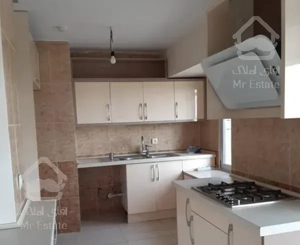 ۷۵ متر دریاچه