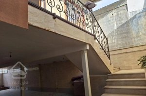 منزل مسکونی ویلایی یک طبقه روی پیلوت فروش فوری