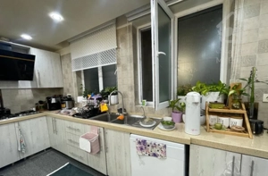 چهارباغ شرقی ۸۰ متر طبقه ۲ فول امکانات