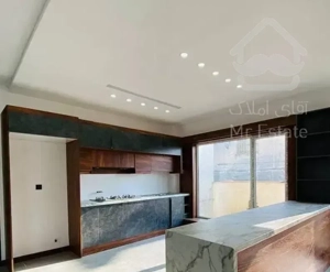 140 متری / تک واحدی / شیک و خوش نقشه/ تاپ لوکیشن