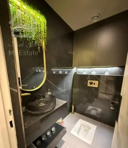 ۶۵ متری/ ۲خواب/ فول امکانات / تاپ لوکیشن