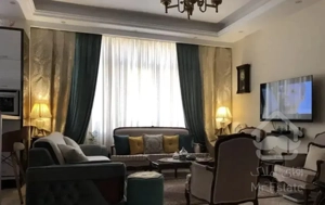 ۶۳مترکوروش شرقی/کم واحد/زیرقیمت/پارکینگ/غرق نور