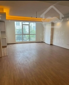 ۱۶۲ متری کلید نخورده در شمال فلکه اول صادقیه