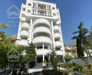 آپارتمان ۲۲۰ متری کامرانیه شمالی/دنج و مشجر