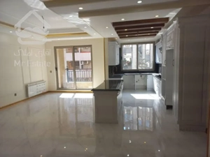 ۱۲۶ متر دوخواب ۶ساله رو به آفتاب