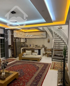 ویلا دوبلکس با متراژ کل باغ ١٥٠٠ متر