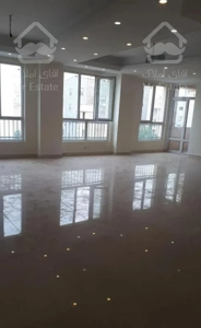 ۱۳۳متر ۳خواب کاملا نورگیر/فول امکانات