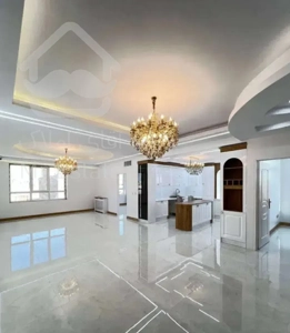 80 متر / تلفیق نور و معماری / 3 پارکینگ 2 بالکن