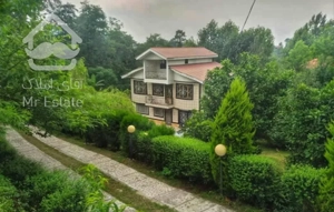 فروش ویلا باغ۲۵۴۸مترزمین با۲۳۲متربنا