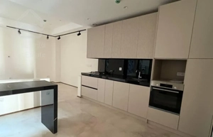 نیاوران ۱۷۵متر ۳خواب استخرفعال